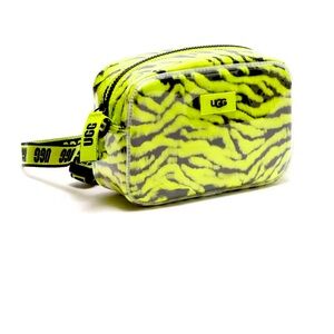UGG exclusive NEW Janey II Clear Waterproof Box Belt Bag in Lime Tiger